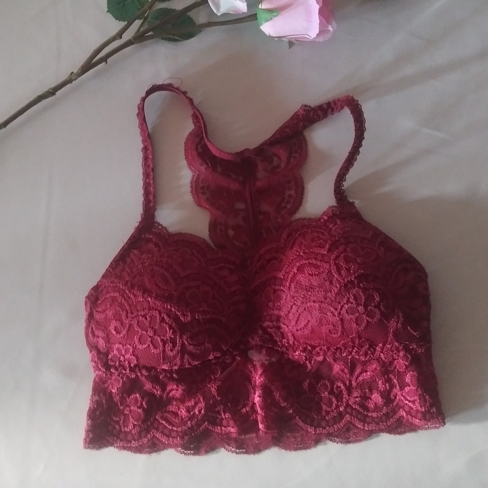 Lacy Burgundy Brallette ❤